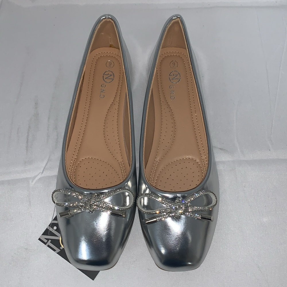 SILVER SPARKLY BOW FLATS